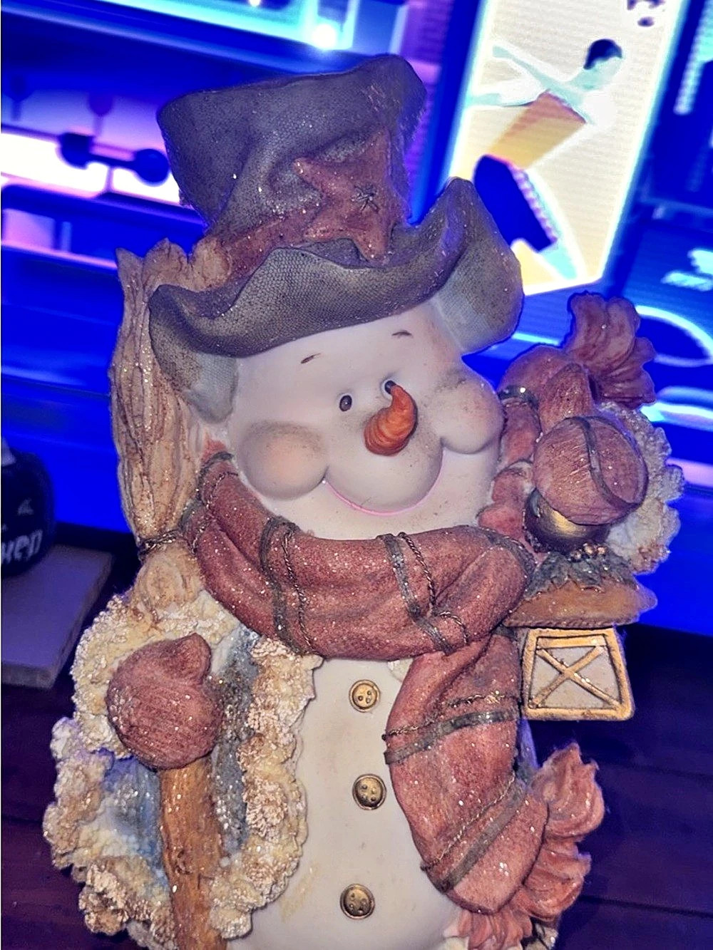 Snowman Holiday Decor in White